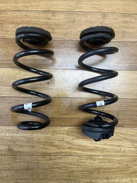 8w0511115 Audi 2017 - 2023 S4 S5 Rs5 Rear Suspension Spring Springs 45k Miles Oem