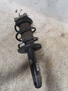 527.bm1323 Bmw Strut 2023 330i Sku#4091205