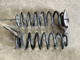 25783731 Cadillac 2007-2014 Escalade Rear Left And Right Coil Shock Spring Set Awd 1464 Oem