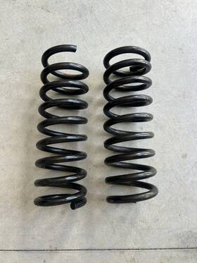 Mc-1754-15 Carolina Classic Parts Ce11856 Lower Springs Front 1965-76 Cadillac Exc 3 Inch Eaton Detroit