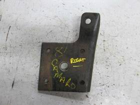518.gm1k81 Chevrolet Passenger Right Rear Leaf Spring Bracket Fits 81 Camaro