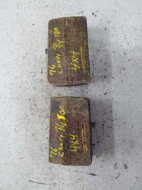 518.gm8676 Chevrolet Truck Pair Rear Leaf Spring Mount Blocks 4x4 Fits 76 Gmc 20 Pickup
