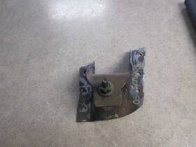 518.gm8m03 Chevrolet Truck 2003 Silverado 1500 Rear Left Front Spring Hanger 8 Lug 349839