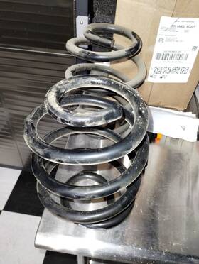 Rcs603-5 Classic Performance Products Cpp 1963-72 Chevy / Gmc Truck C-10 Rear 5 Inch Drop Lowered Coil Springs