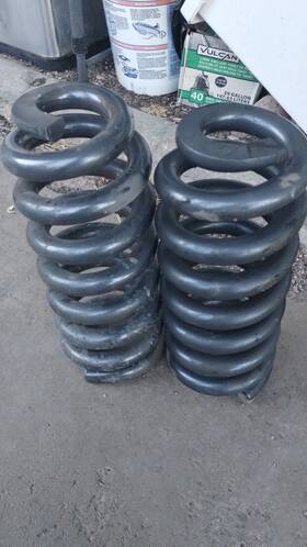 929-916 Dorman Front Heavy Duty Coil Spring 35% 74-05 C30 C35 C3500 G30 G35 P30