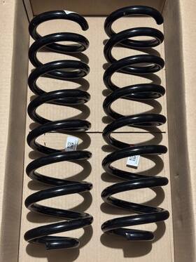 5c34-5310-ach Ford Oem Super Duty Front Coil Springs-