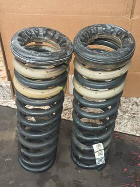 Cv61-5b669-cmb Ford 2013-2019 Escape Rear Coil Springs 2014 2015 2016 2017 2018 2019 Oem