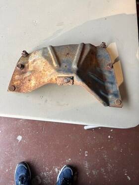 D1zz-3382-a Ford 1971-1973 Mustang/cougar Lh Coil Spring Cover - Oem