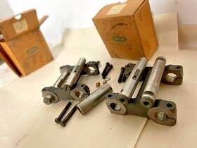 E5hz-5304-a Ford Spring Shackle Kit