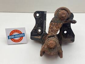 E8ta-5775-aa Ford 88-97 F450 Rear Leaf Spring Bracket Hanger Mount And Shackle