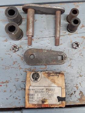 21a-5465 Ford Mercury New Nos Vintage 1942 Front Shackle Kit Set