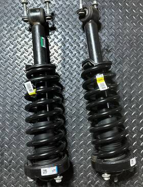 Ml34-18045 Ford New Take Off Oem 2015 - 2023 F-150 Front Strut Shocks With Coil Springs