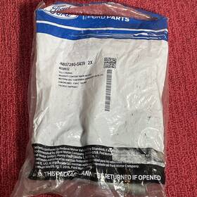 N807280-s439 Ford 5-pk Genuine Oe Bolt