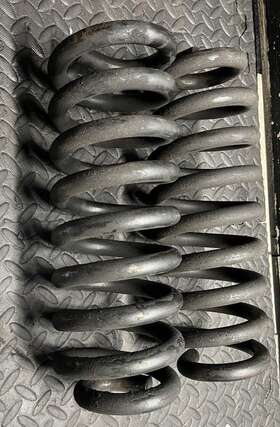 517-00849 Ford Truck 2wd Front Coil Spring - Code Y Fits 2003-2007 F250 F350