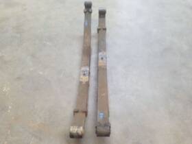518-00676 Ford Truck 4 Inch Lift Rear Leaf Springs Set - Code F Fits 05 06 07 F250 F350