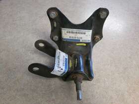 518.fd8595 Ford Truck 1995 F150 Leaf Like New Spring Shackle And Bracket 4x2