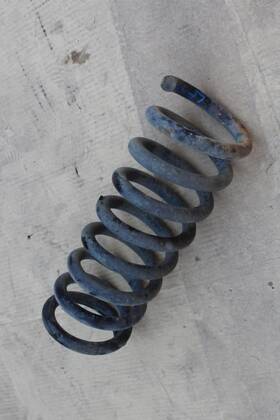 957z12043aa Ford Truck 1998 1999 2000 Ranger Front Coil Over Spring 4.0l 4x2 Rwd