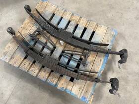 Hc3c5a975hd Ford Truck Used 2018 F350 2wd Pair Rear Leaf Springs 7 1 Shipped
