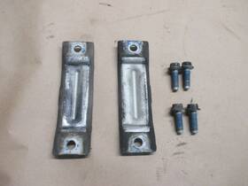 1028-0659 General Motors 97-04 Corvette C5 05-13 C6 Rear Leaf Spring Insulatorc Mount Retaining Brackets