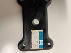 457977 General Motors Genuine Gm Corvette Rear Spring Mount Plate - 1/2 Inch