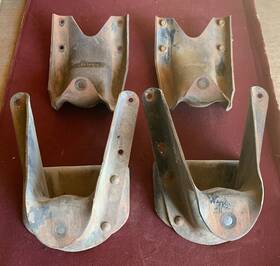 6270213 General Motors 1973-1987 Chevrolet/gmc/ Original 4x4 K10 Rear Leaf Spring Shackle Hangers