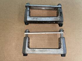 10052283 Gm Corvette Front Leaf Spring Brackets And Shims Oem 88 89 90 91 92 93 94 95 96