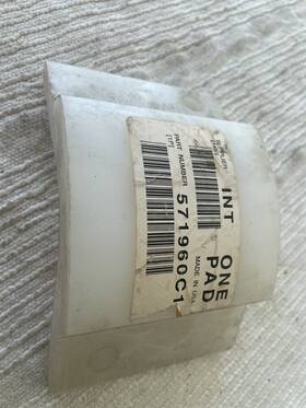 571960c1 International Corporate Air Ride Suspension Wear Pad Set Of 2 New