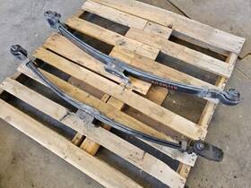 516.is8p12 Isuzu - Medium Duty Truck Used 2012 Npr Pair Front Leaf Springs 2 Shipped