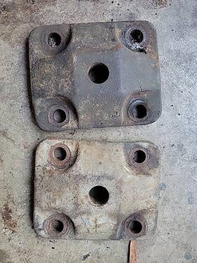 5352087 Jeep Rear Axle Amc Model 20 Leaf Spring Anchor Plates Pair Truck Fsj J10 J20