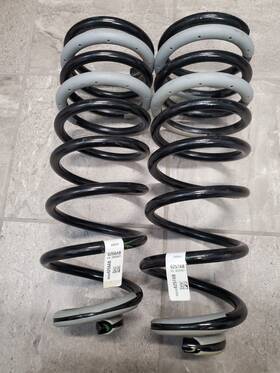 68506256ab Jeep 2020-2024 Gladiator Jt Rubicon Suspension Rear Coil Springs Oem