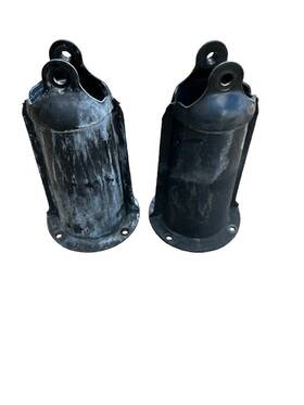 Kvu101051 Land Rover Discovery 2 1999-2004 Oem Pair Of Front Shock Tower Turrets