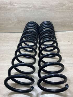 Ss-2164 Metal Cloak 1872100 2.5 Inch Lift Front Coil Springs-pair For Gladiator Jt