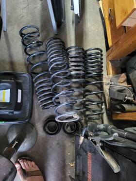 7030 Metalcloak Jk Wrangler Coils 2 Door 3.5 Inch /4 2.5 True Dual Rate Rear