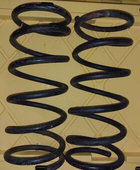 Mr112829 Mitsubishi Spring Coil Rear Set Delica Space Gear Used Pf6w Pf8w Pd6w P/n