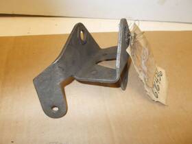 676436 Mopar Nos Rear Spring Front Hanger Lt 1939 Plymouth Dodge 38-39 Desoto Chrysler
