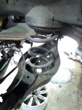 517-61738 Nissan 17-20 Pathfinder Air/coil Spring Rear 6 Cylinder Fwd