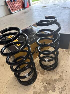 2898 Old Man Emu Arb Rear Coil Springs For Toyota 4runner Fj Cruiser Prado 150