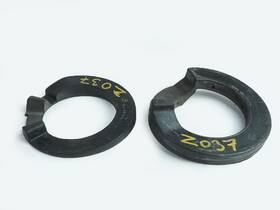 97033350301 Porsche 2010 - 2016 Panamera 970 Pad Mount Spring Rear Right Left Lh Rh Set Of 2