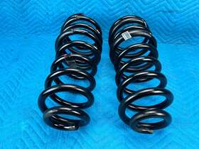 68349173aa Ram 2500 Rear Coil Spring Rh And Lh Pair New 2019-2024 Oem