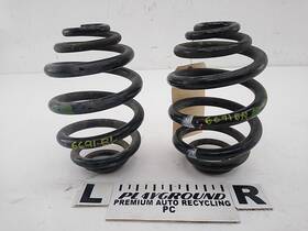 517-59332 Saab Bmw 328i Convertible Pair Of Left And Right Rear Coil Springs Fits 1992-1999 93 94