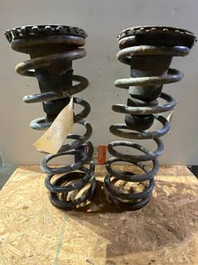 8945792 Saab Springs Front Pair . 900 1986-93