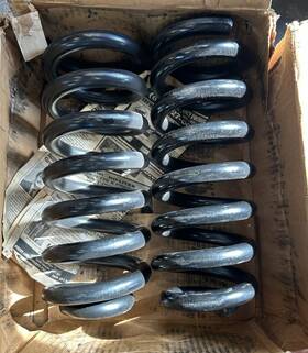 831-6454 Sealed Power 1973 - 1995 Chevy / Gmc Truck Front Coil Springs