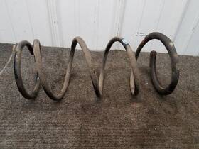 517.su1s04 Subaru 2004 Forester Drivers Left Front Coil Spring Only