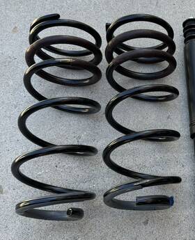 0950-01401u-00 Toyota 22-24 Tundra Oem Left Or Right Rear Coil Spring 1 Piece