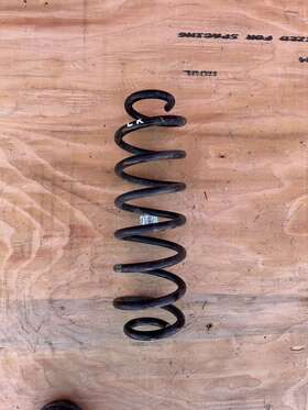4823106880 Toyota 2020 Camry Fwd 2.5l Rear Right Or Left Coil Spring Suspensiooem 2018-2023