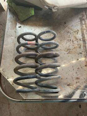 4823142170 Toyota 2006 - 2012 Rav4 4x2 Rear Suspension Coil Springs Set Oem